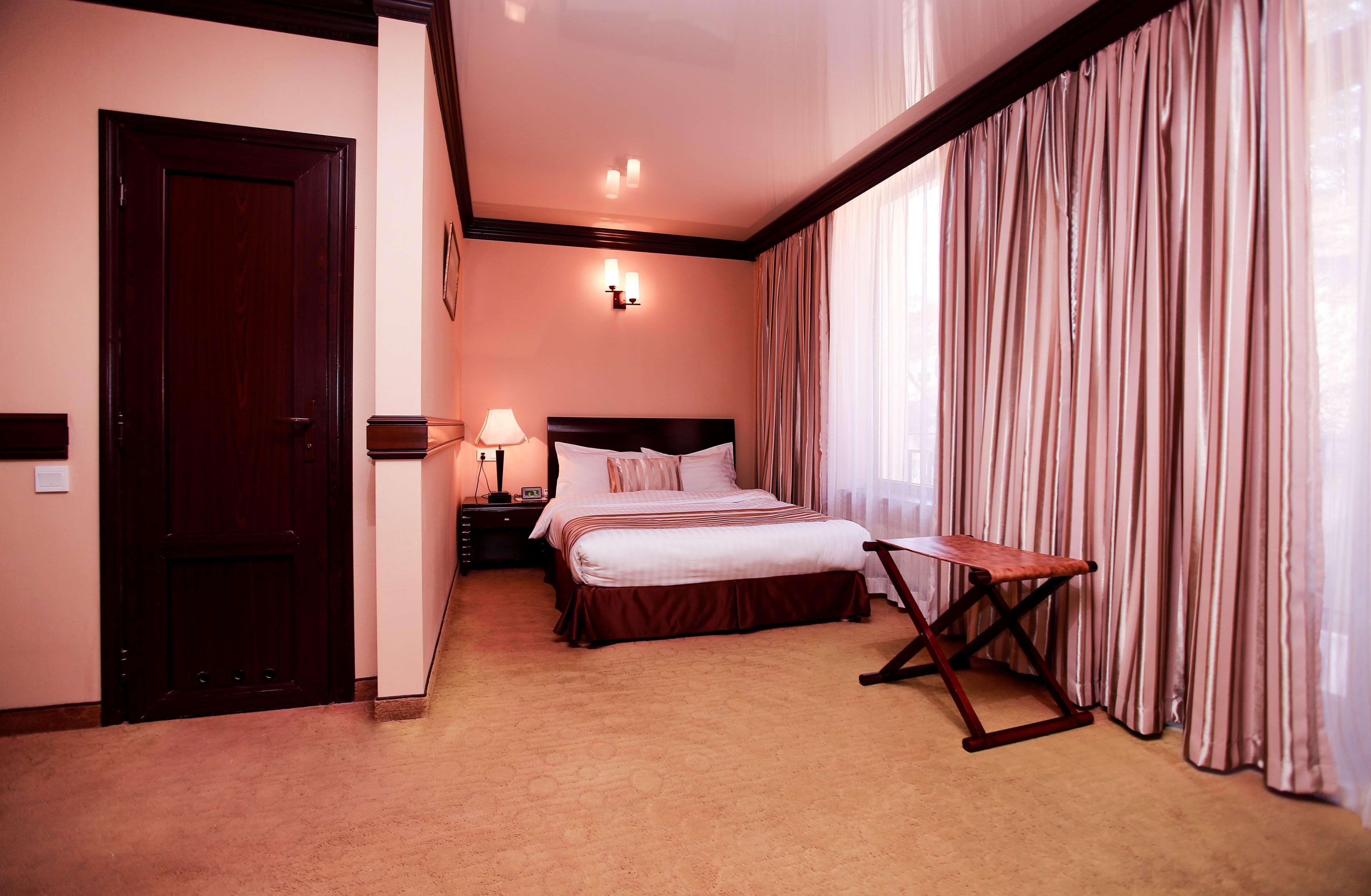 Best Western Plus Paradise Hotel Dilijan Δωμάτιο φωτογραφία